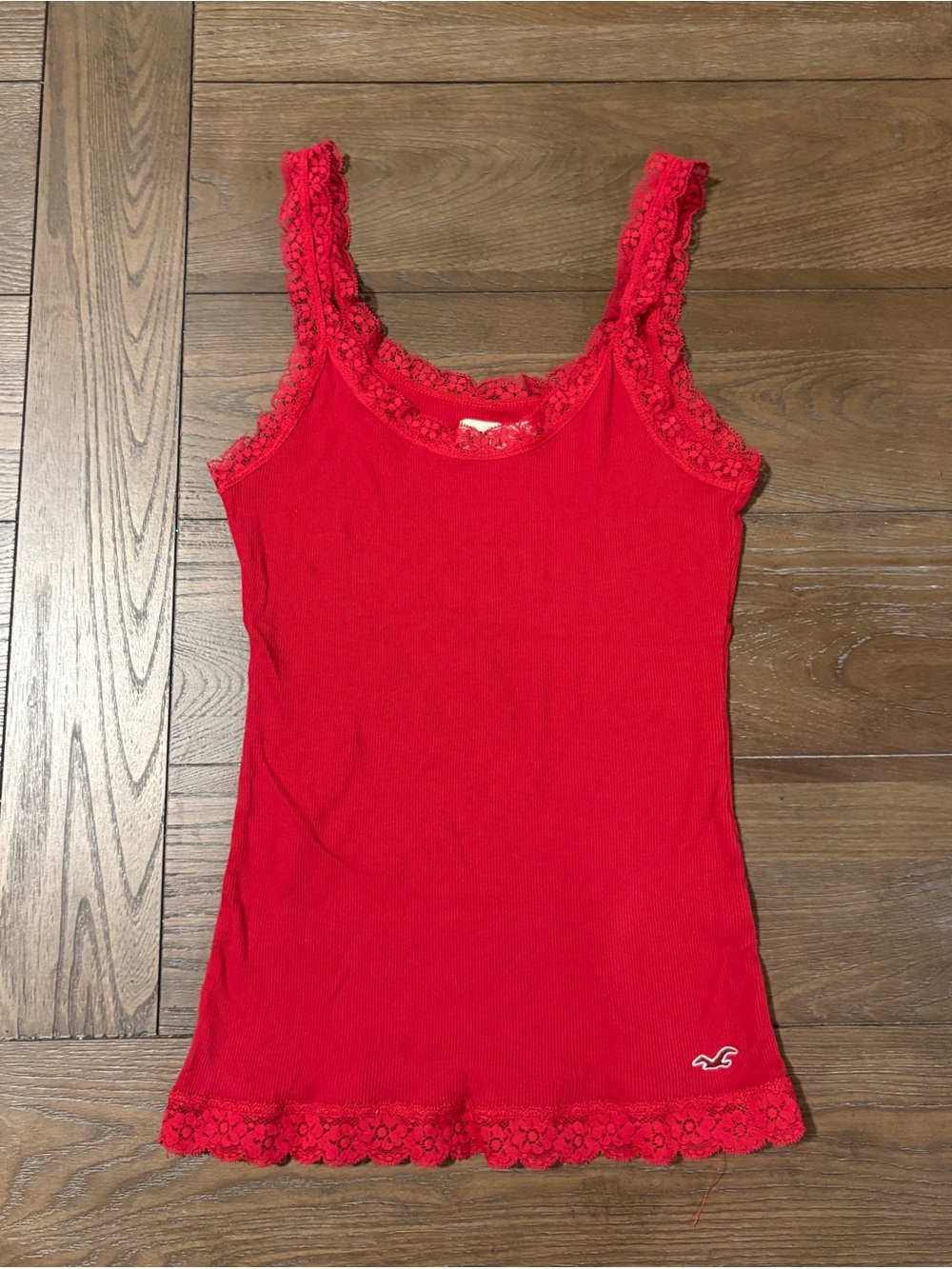 Vintage Red Hollister Co. tank top with lace trim in size S